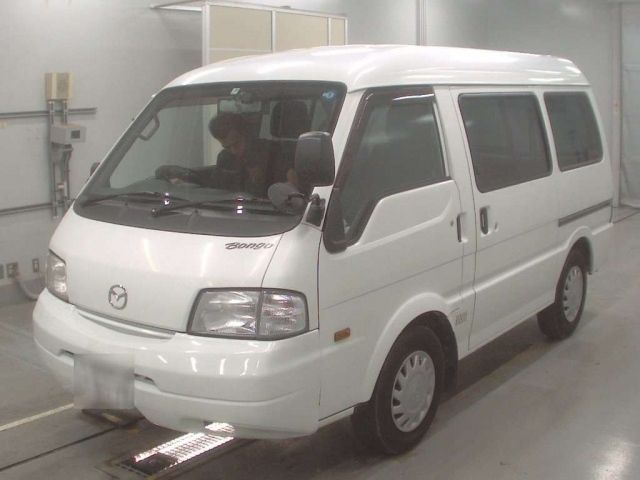 33130 Mazda Bongo van SLP2V 2017 г. (CAA Tokyo)